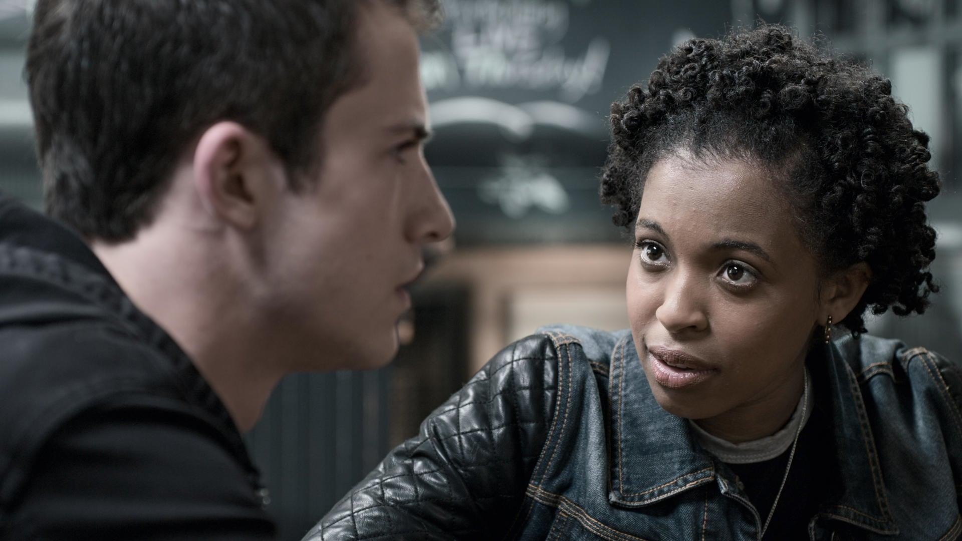 13 Reasons Why Saison 3 Ep 1 13 Reasons Why (S03E01): Yeah. I'm the New Girl Summary - Season 3