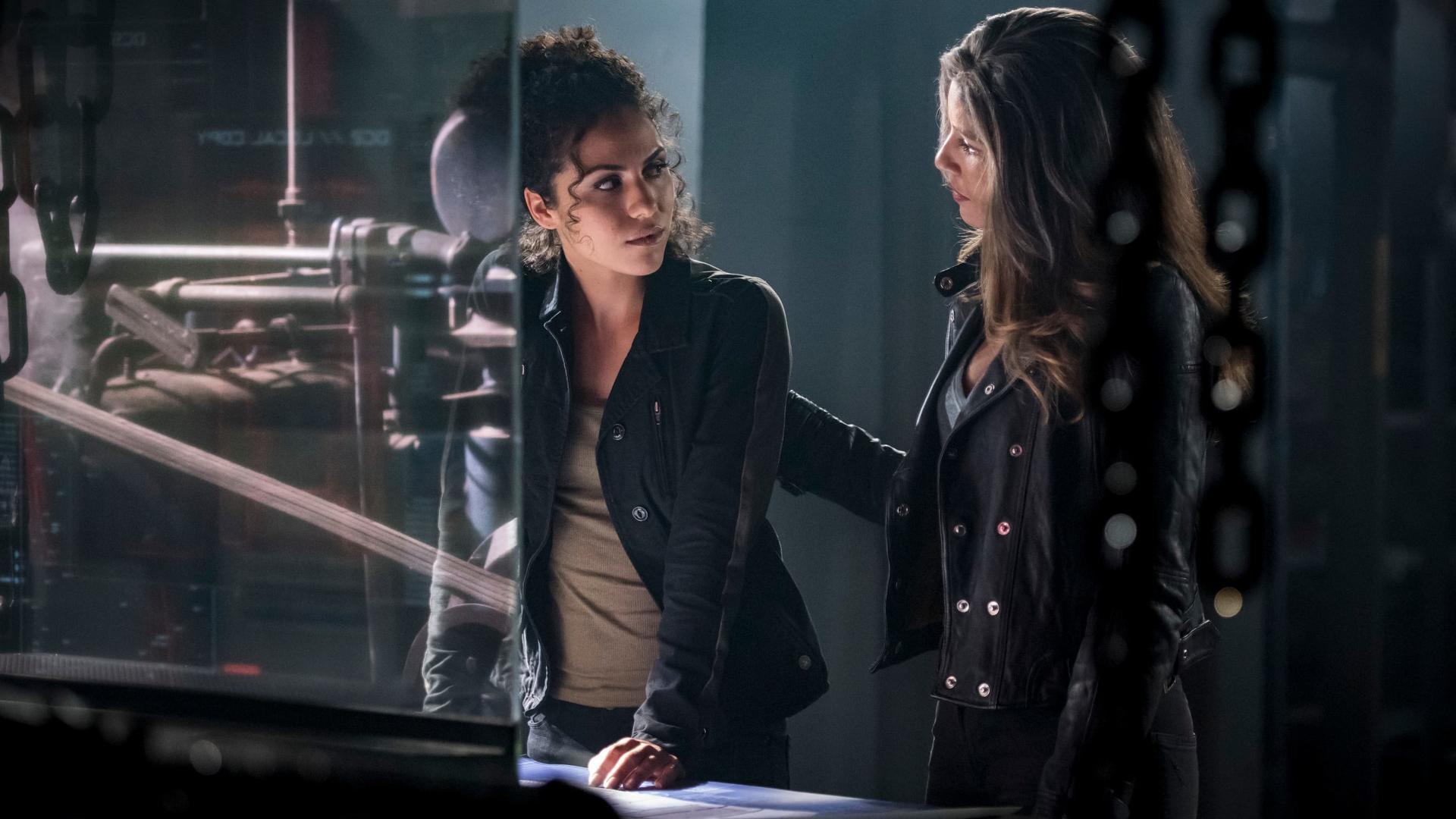 Arrow (S07E10): Shattered Lives Summary - Season 7 Episode 10 Guide