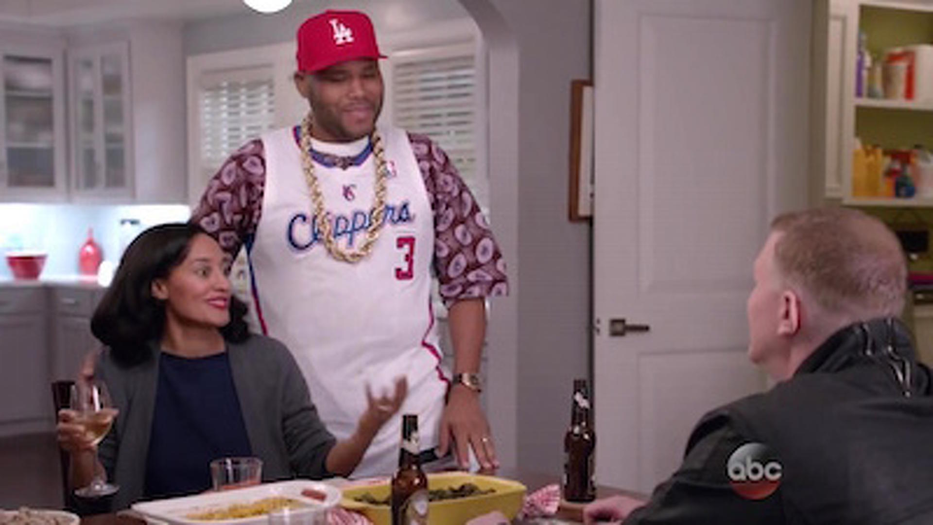 Black-ish (S01E20): Switch Hitting Summary - Season 1 Episode 20 Guide