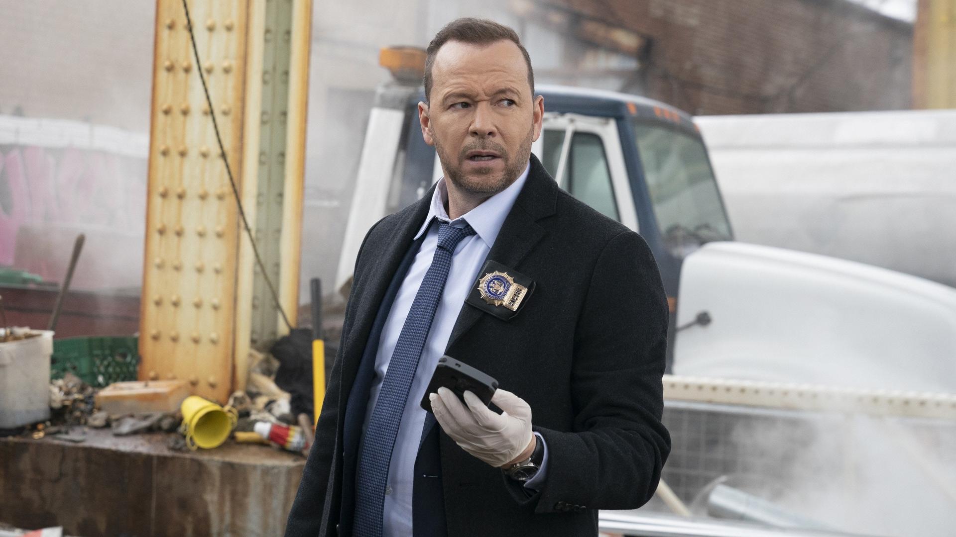 Blue Bloods Saison 10 Streaming Blue Bloods (S10E19): Family Secrets Summary - Season 10 Episode 19 Guide
