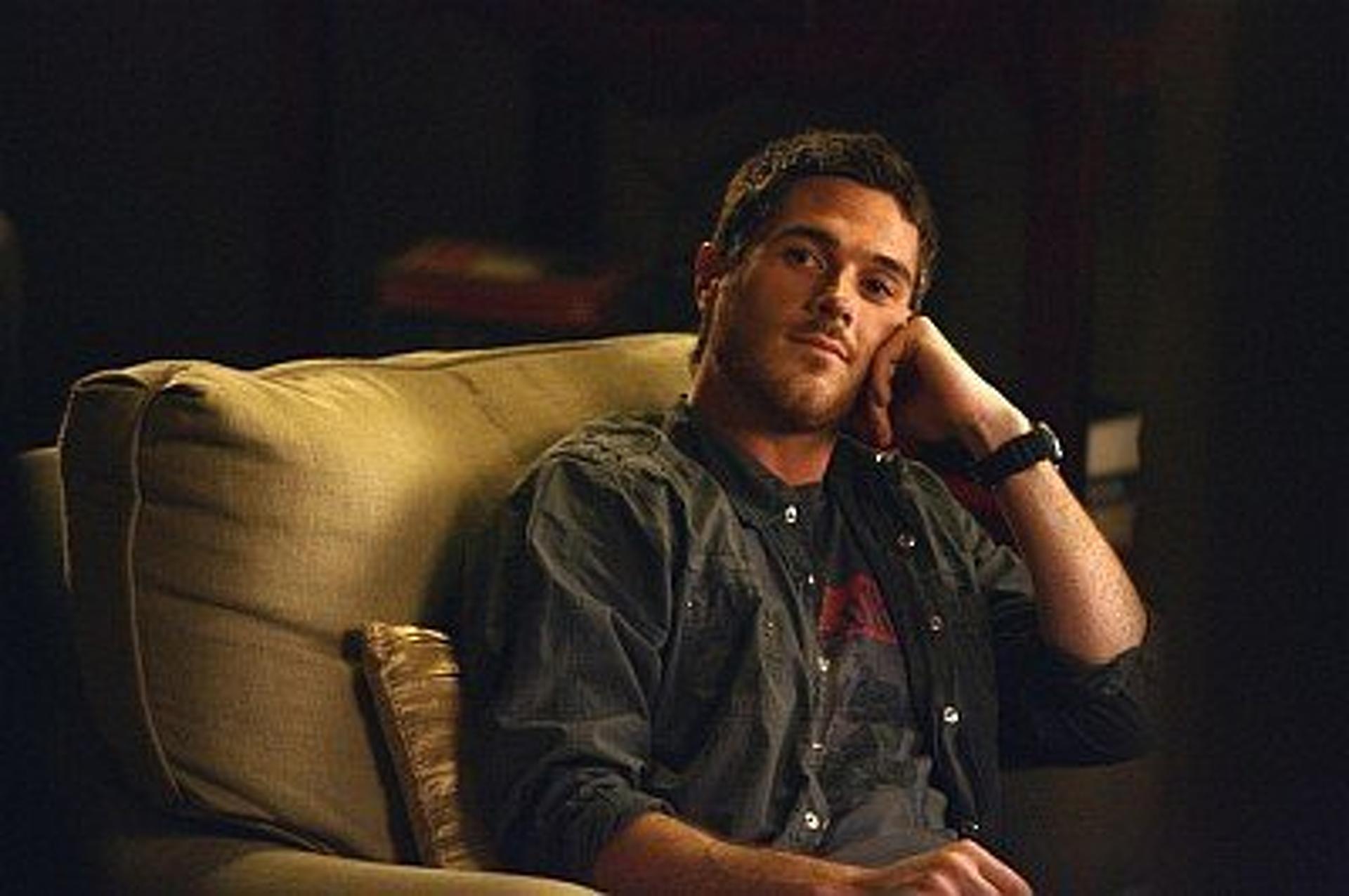 Brothers & Sisters (S01E20) Bad News Summary Season 1 Episode 20 Guide