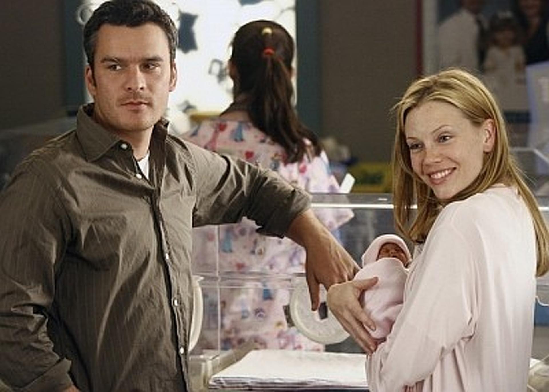 Brothers & Sisters (S01E22) Favorite Son Summary Season 1 Episode 22