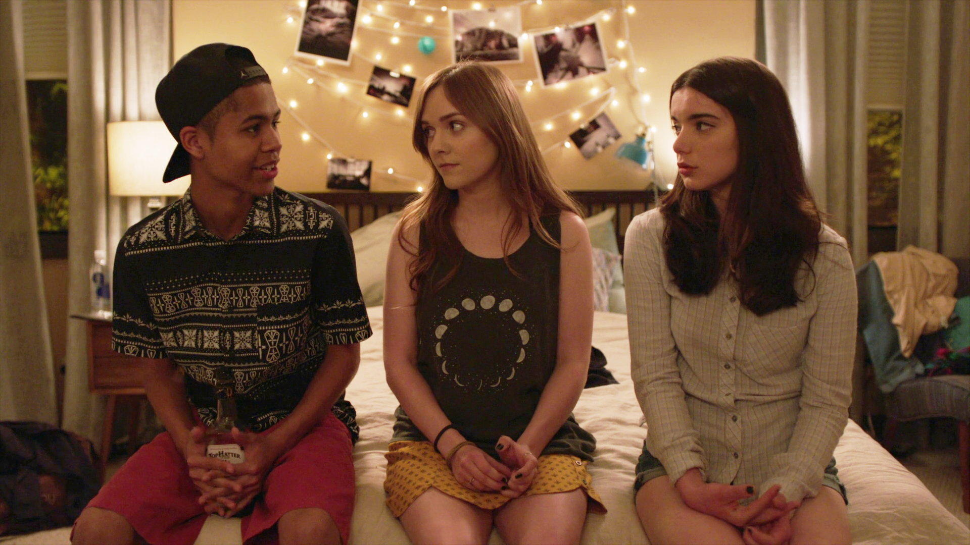 Casual (S02E07) Threesomes Summary Season 2 Episode 7 Guide