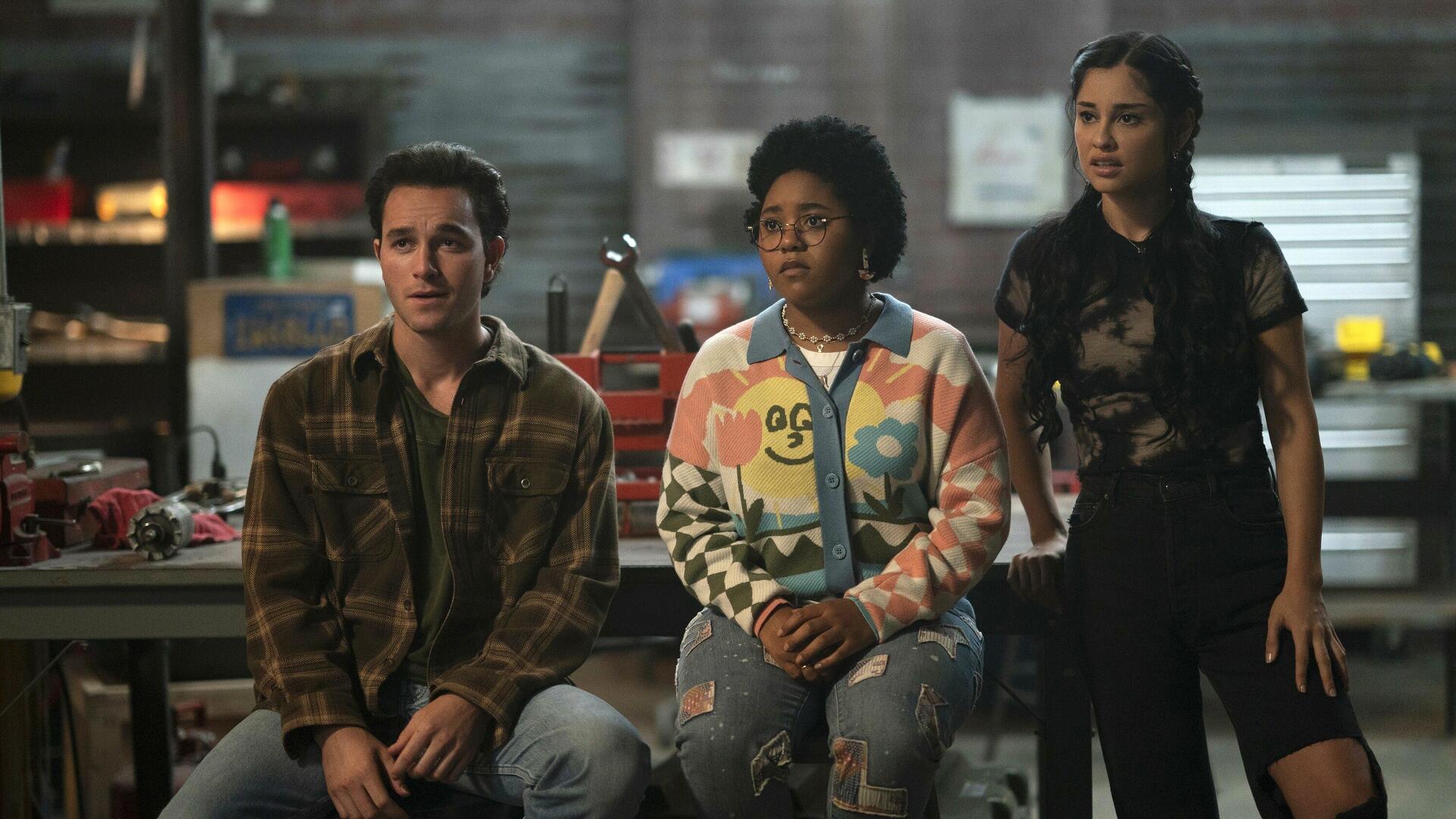 dc-s-stargirl-s03e02-frenemies-chapter-two-the-suspects-summary
