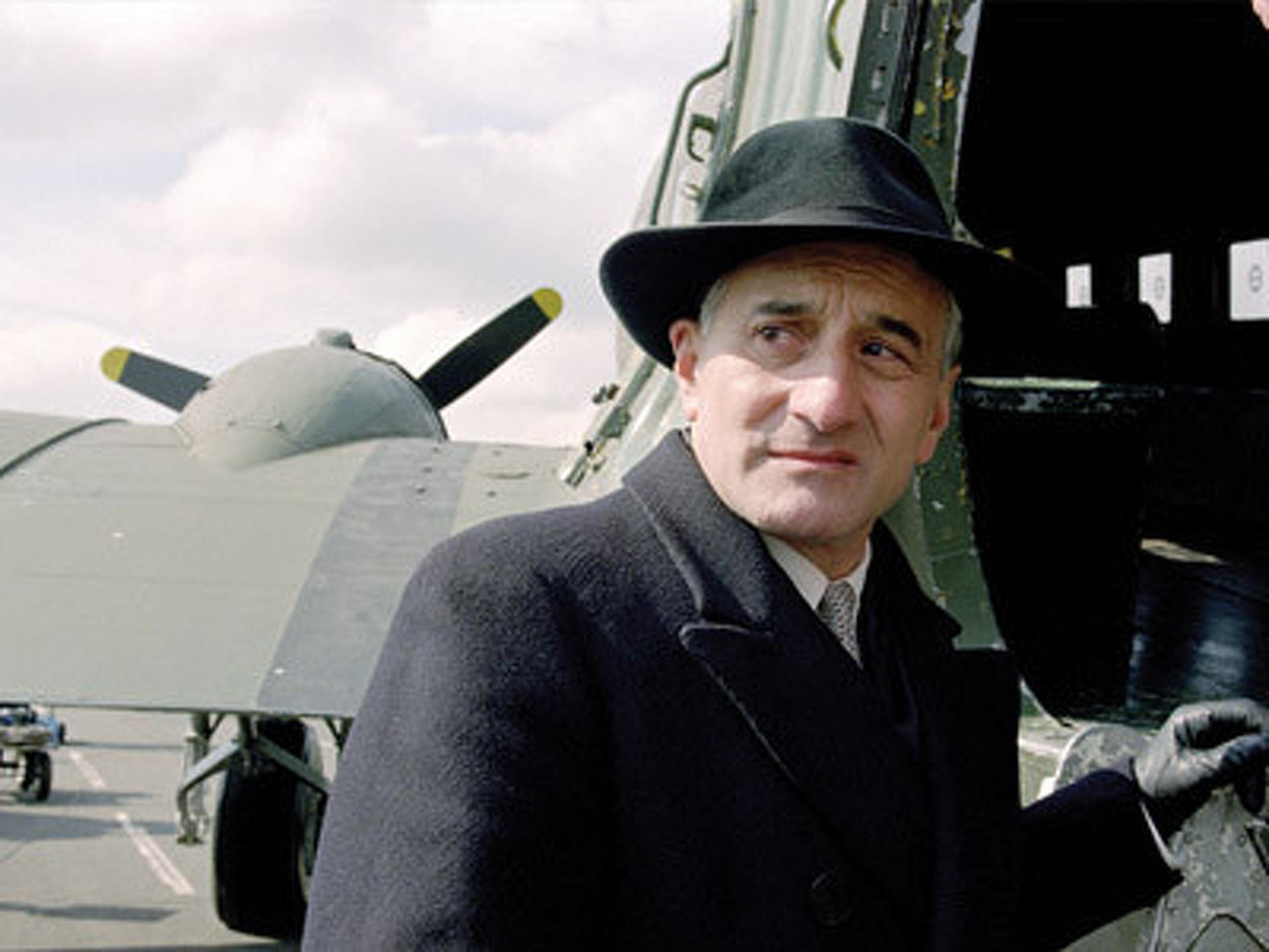 Foyle's War (S02E01): Fifty Ships Summary - Season 2 Episode 1 Guide