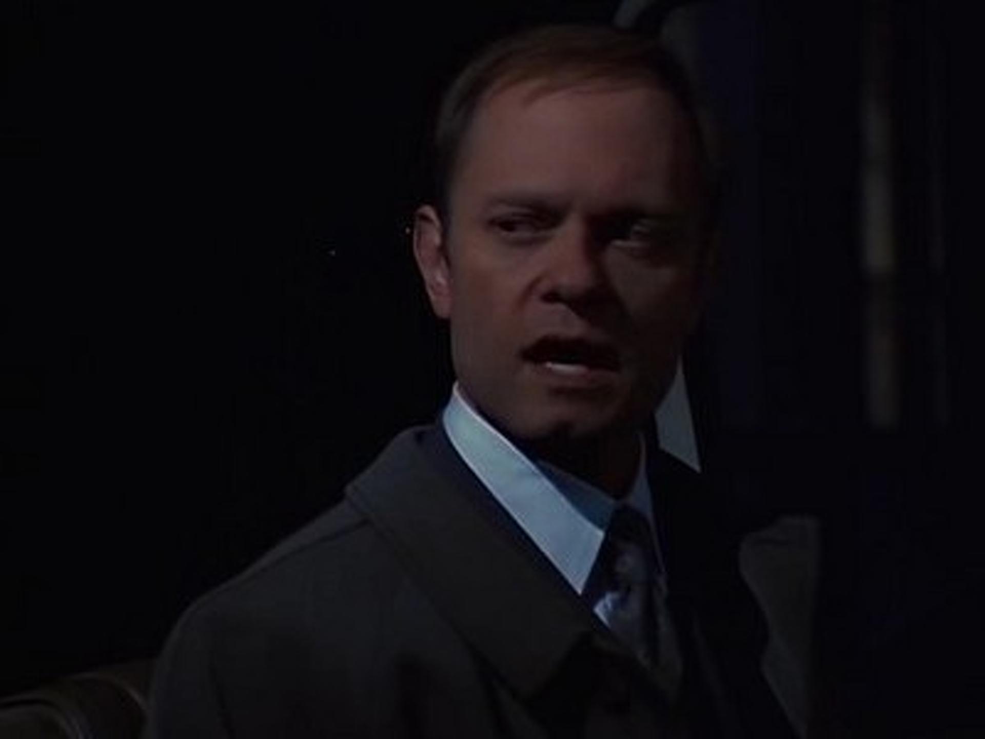 Frasier (S07E18): Hot Pursuit Summary - Season 7 Episode 18 Guide