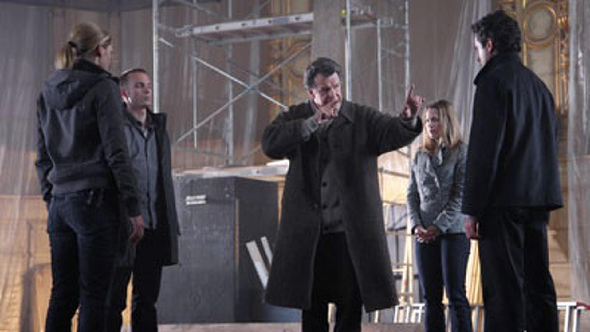 Fringe (S02E22) Over There, Part 1 Summary Season 2 Episode 22 Guide