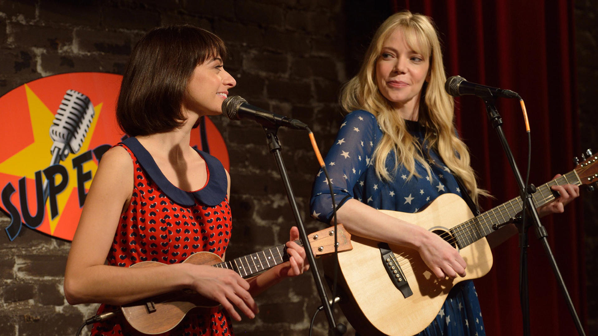 Garfunkel &amp; Oates (S01E01): The Fadeaway Summary - Season 1 Episode 1 Guide