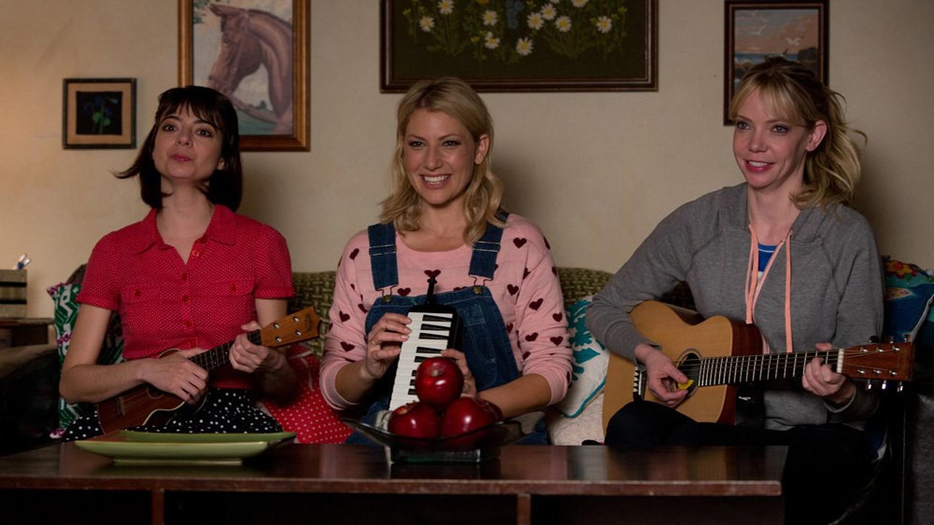 Garfunkel &amp; Oates (S01E06): Third Member Summary - Season 1 Episode 6 Guide