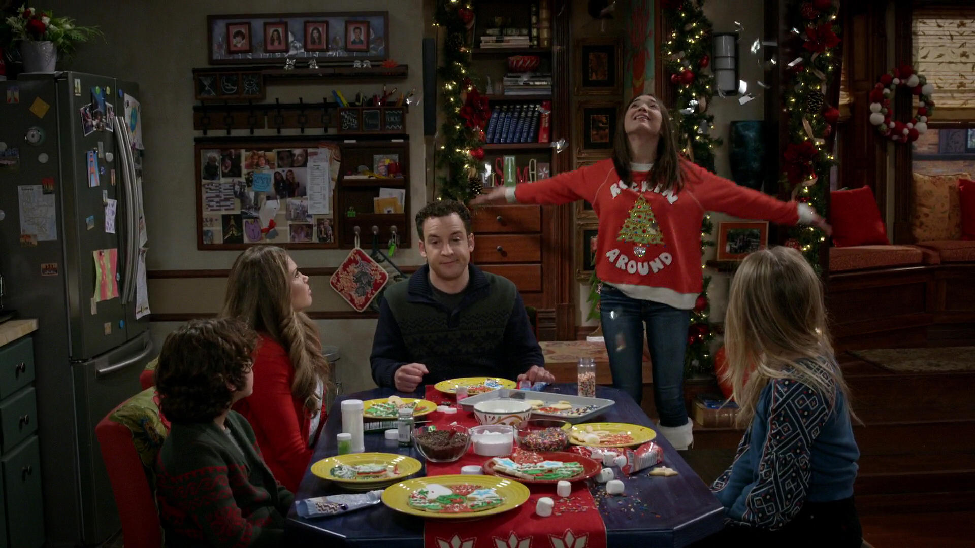 Girl Meets World (S03E18): Girl Meets a Christmas Maya Summary.