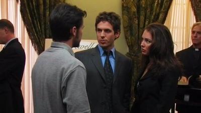 The Gang Finds a Dead Guy Summary