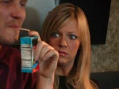 Sweet Dee's Dating a Retarded Person Summary
