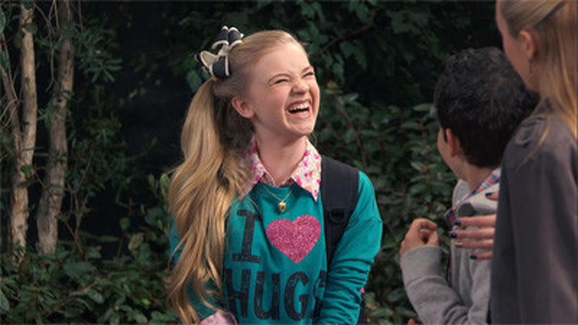 Jessie (S01E23): Creepy Connie's Curtain Call Summary - Season 1 ...