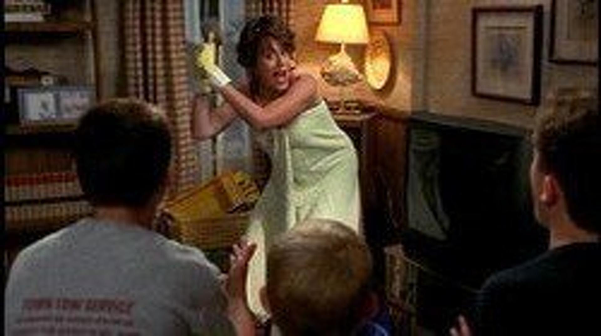 Malcolm in the Middle (S01E02) Red Dress Summary Season 1 Episode 2 Guide