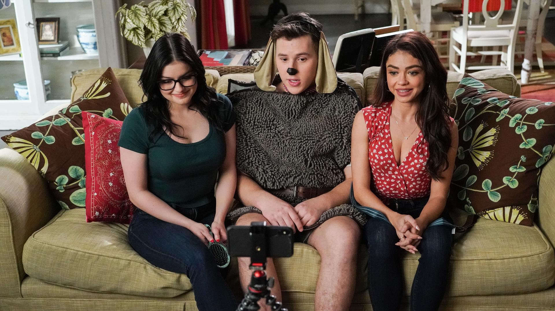 Modern Family S11E18 Finale 2 Summary Season 11 Episode 18 Guide