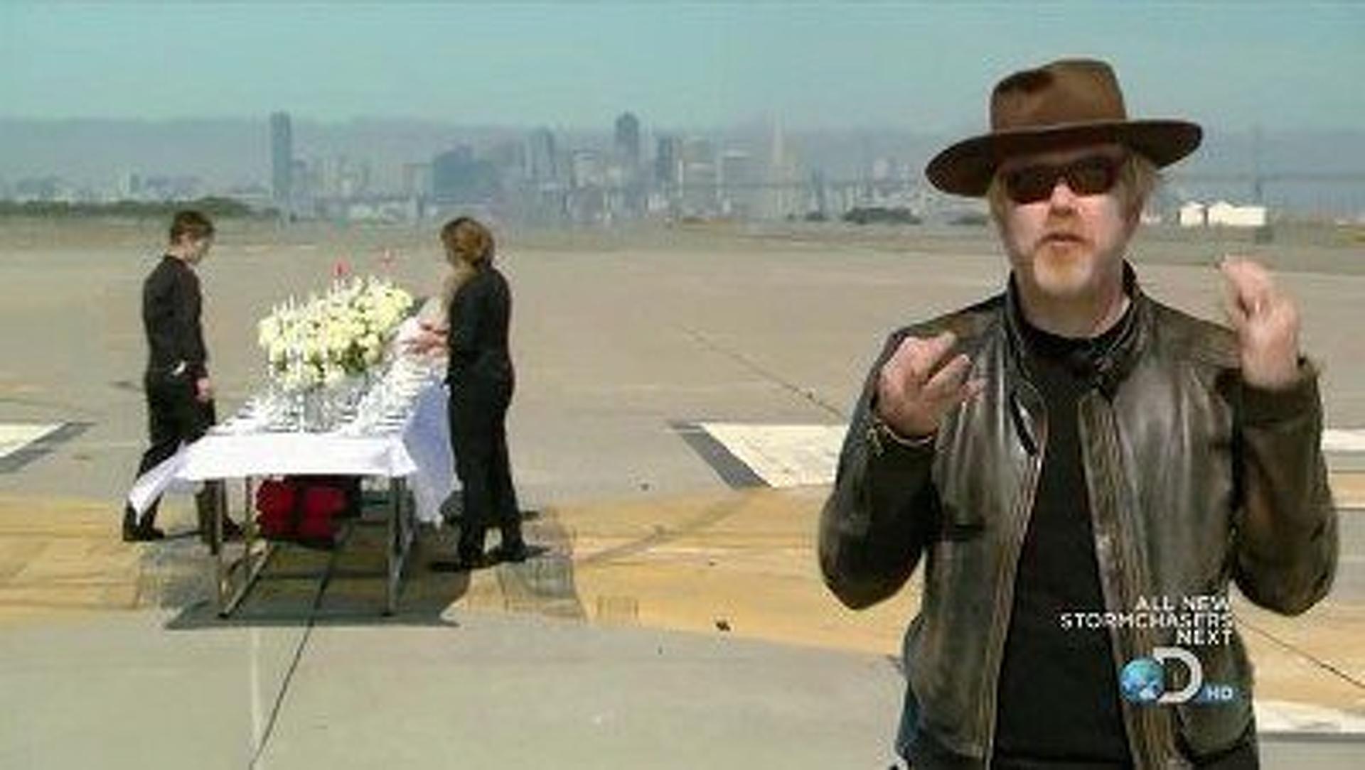 MythBusters (S08E20) Cold Feet Summary Season 8 Episode 20 Guide