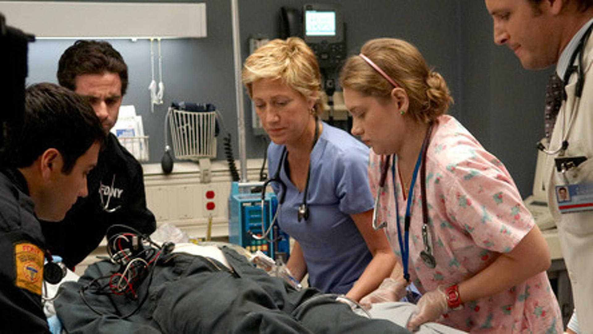 Nurse Jackie (S03E02): Enough Rope Summary - Season 3 Episode 2 Guide