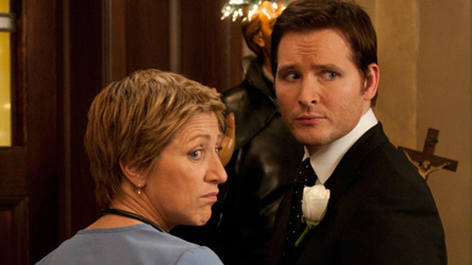 Nurse Jackie (S03E12):Deaf Blind Tumor Pee-Test Summary - Season 3