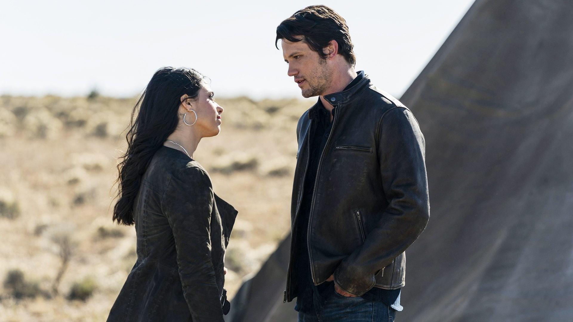 Roswell, New Mexico (S01E09): Songs About Texas Summary - Season 1