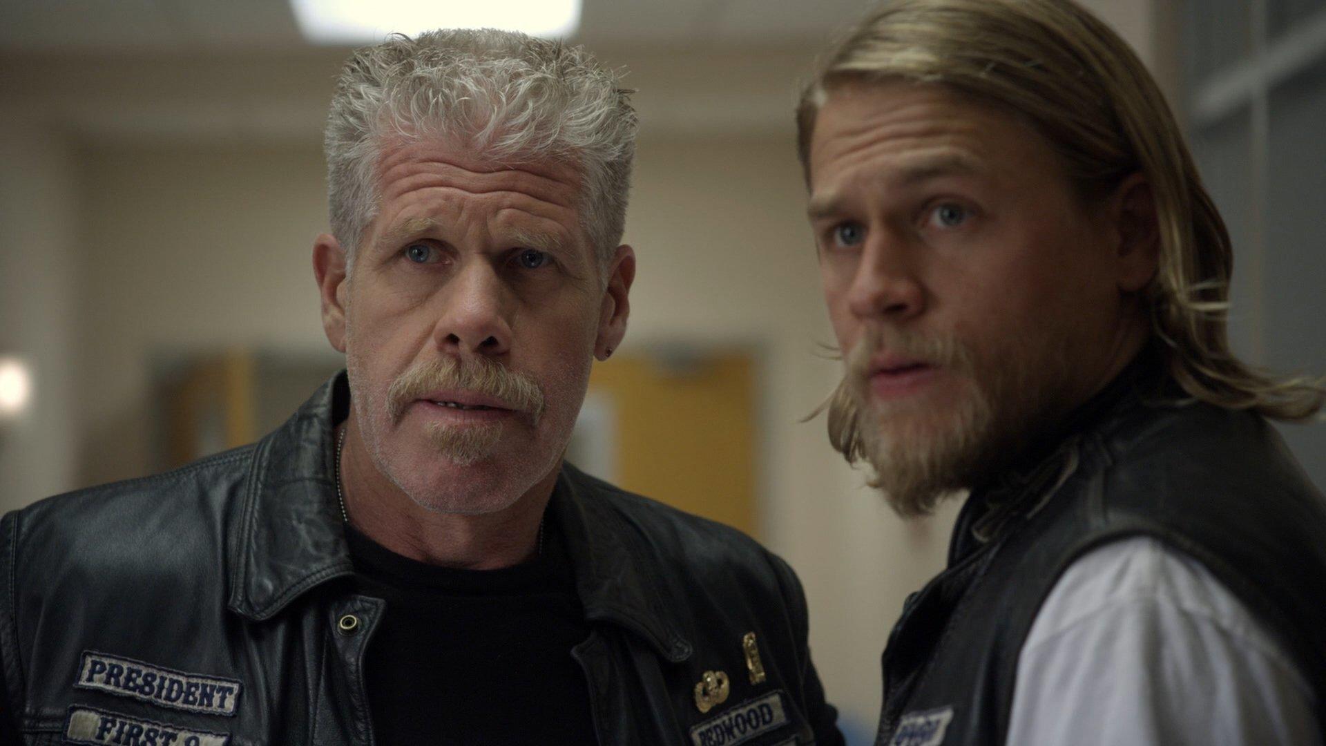 Sons of Anarchy (S03E05): Turning and Turning Summary - Season 3 Episode 5 Guide