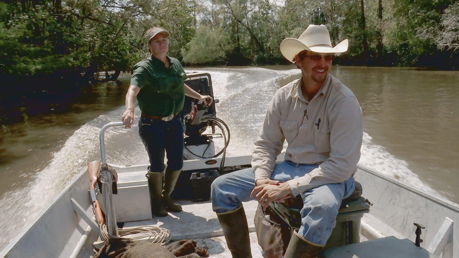 Swamp People (S09E08): Hotter Than Hell Summary: Willie employs a radical n...