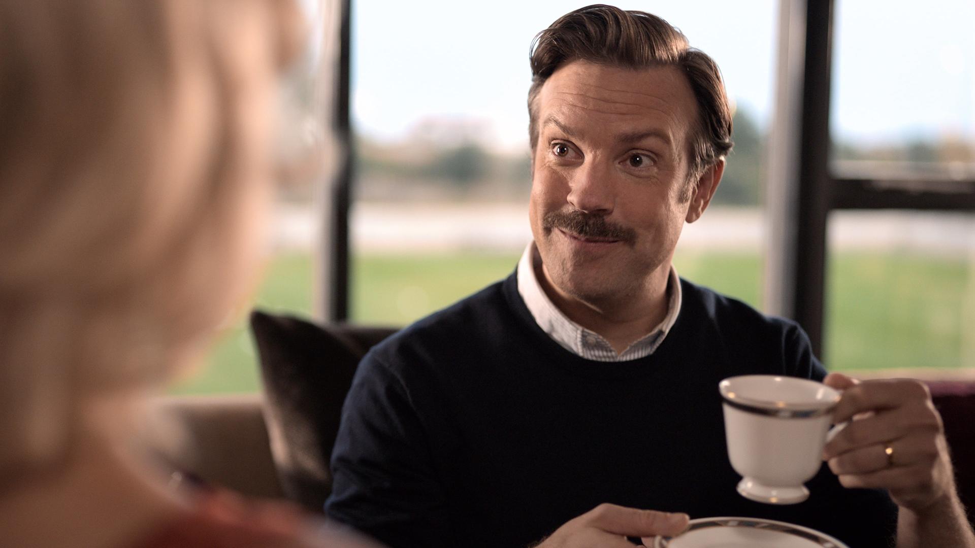 Ted Lasso S01E01 Pilot Summary Season 1 Episode 1 Guide