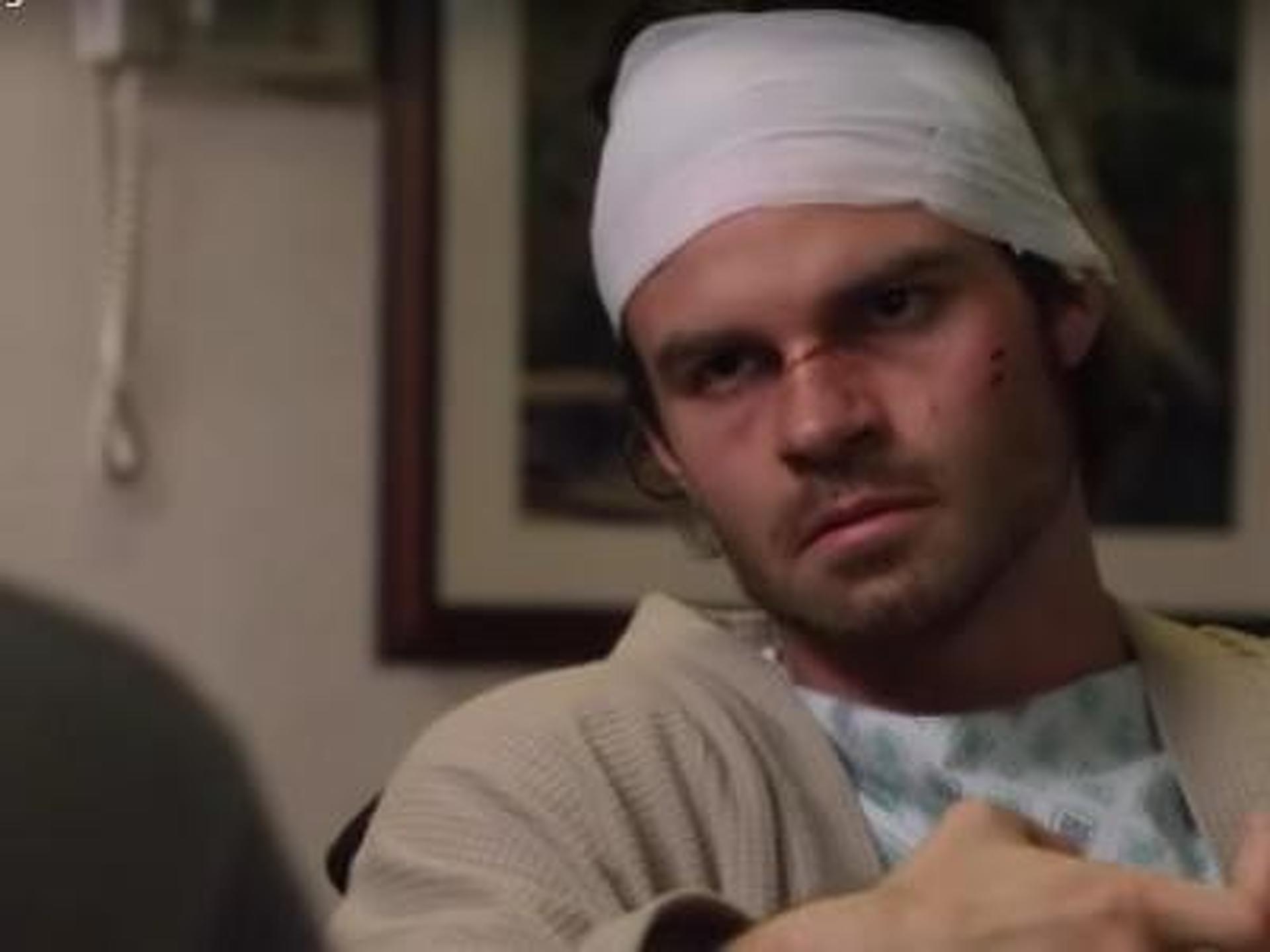 The Glades (S01E06) Doppelganger Summary Season 1 Episode 6 Guide