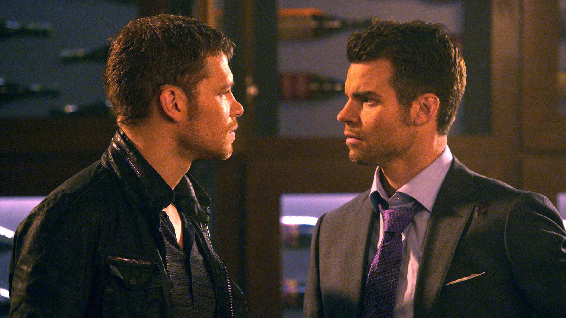 The originals watch. 2 Древние 2 сезон. Древние 2 сезон 1 серия. Первородные поцелуй 2 сезон. Древние с субтитрами.