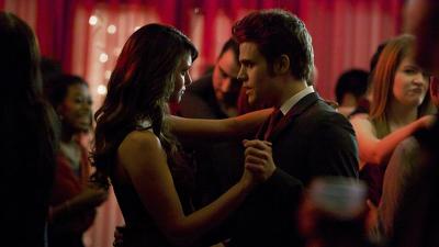 Total Eclipse of the Heart Summary