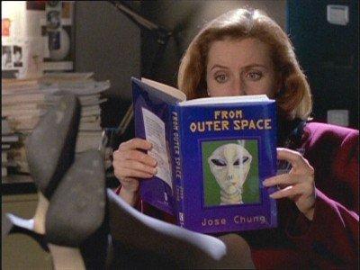 Jose Chung's 'From Outer Space' Summary