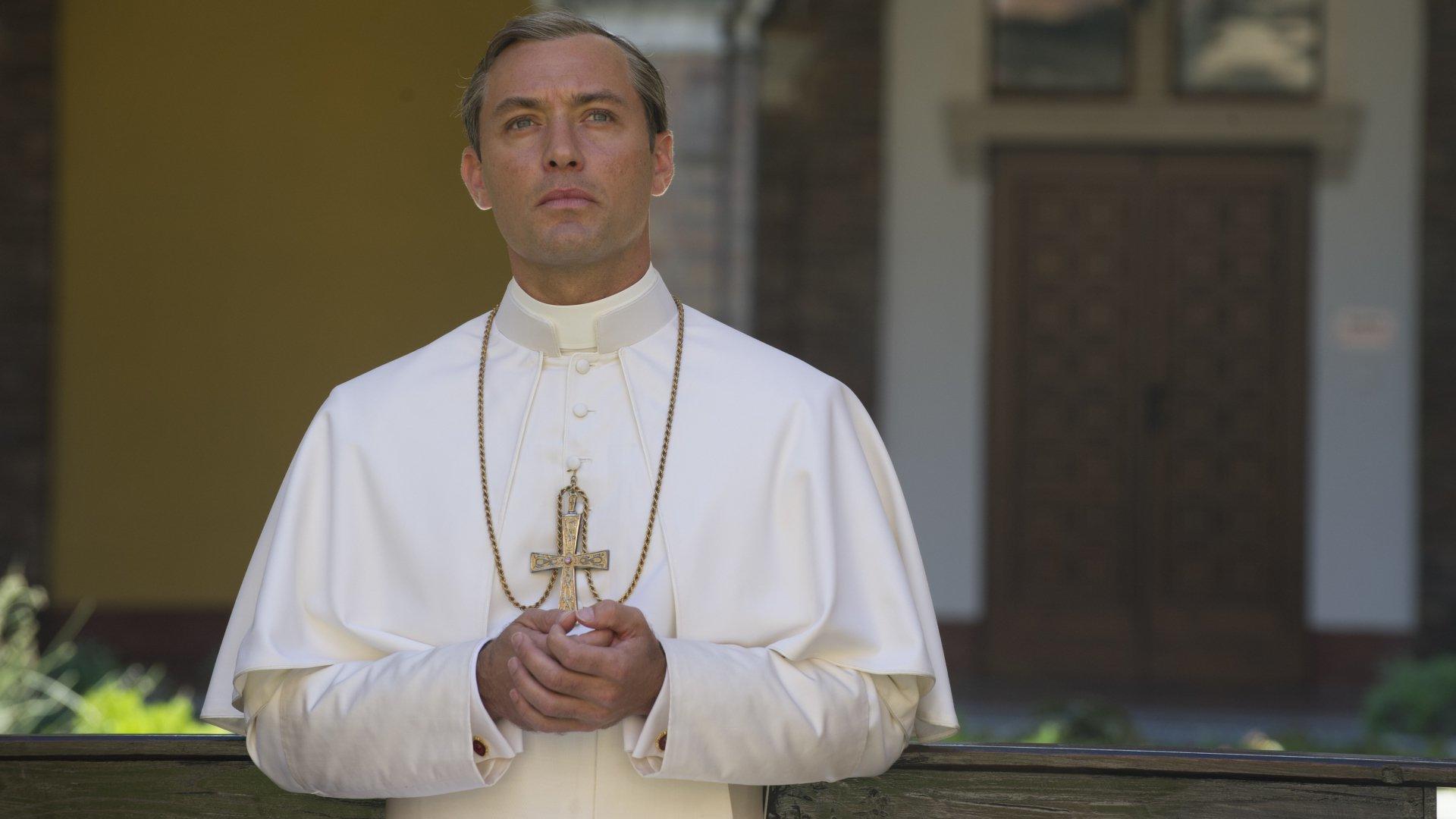 Beyond Hoge blootstelling Omgaan met The Young Pope (S01E05): Series 1, Episode 5 Summary - Season 1 Episode 5  Guide